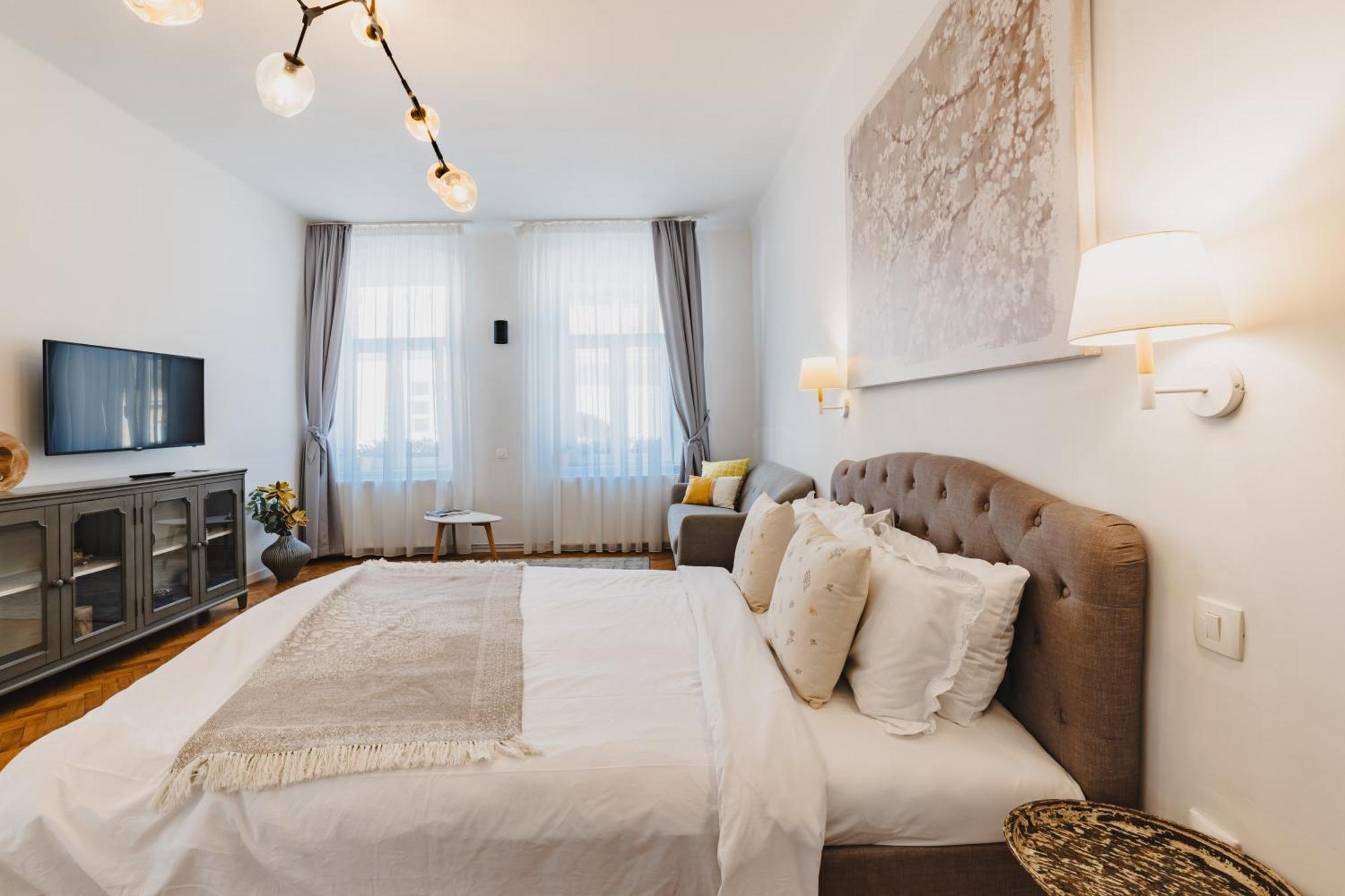 Albert Residence With Complimentary Parking 布拉索夫 外观 照片
